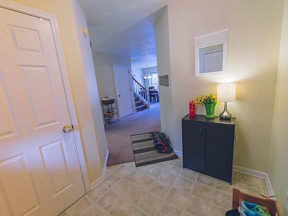 Entry way closet