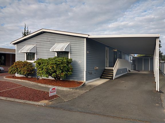 3rd image of 4401 80th St NE Unit 32