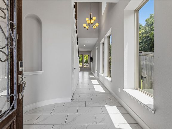 5th image of 9547 Scanlan Heights Ln