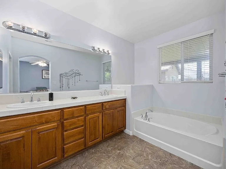 6202 Ocean Jasper Dr — Photo 6