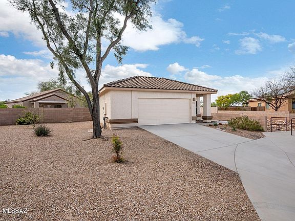 3rd image of 12757 N Fallen Fence Ln