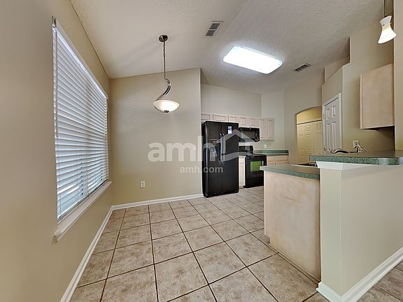 5th image of 1411 Heather Glen Ln