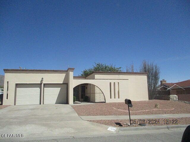 1st image of 704 Tepic Dr