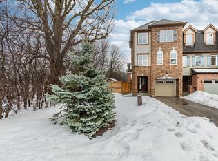 28 Colonel Frank Ching Cres, Brampton, ON L6Y5W6