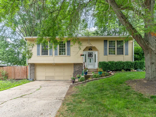 615 S 12th Ave, St Charles, IL 60174