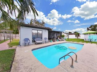 7437 Bay St NE, Saint Petersburg, FL 33702