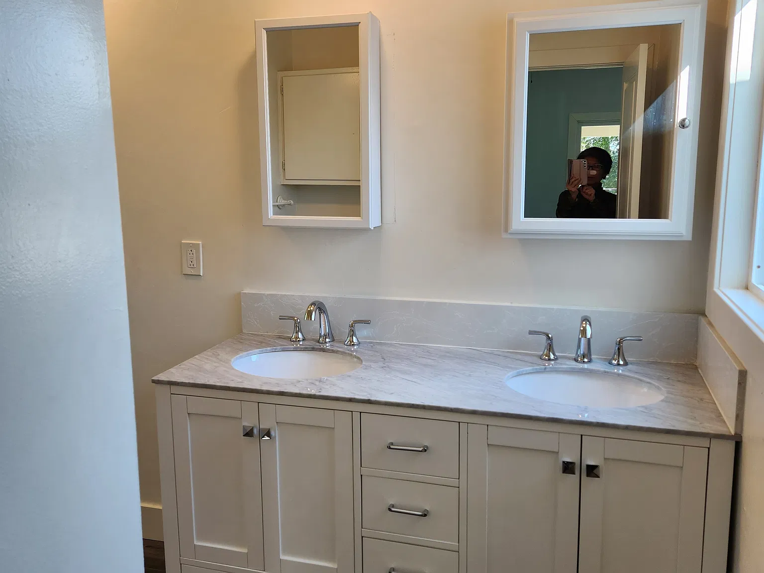 3 bed, 2010 sqft, $3,900 — Photo 2