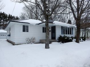 417 Alger Ave, Manistique, MI 49854