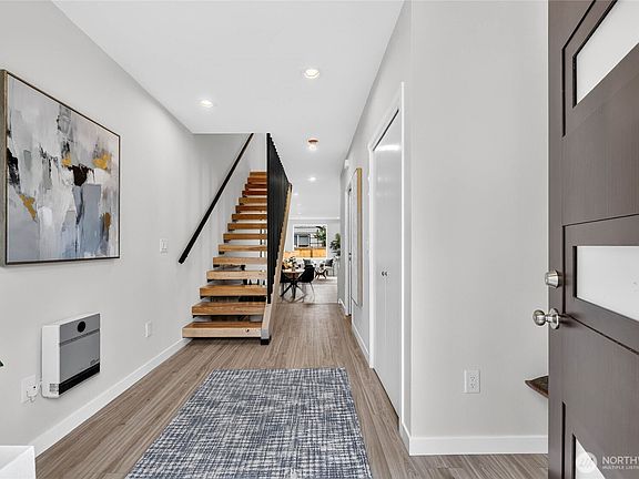 5th image of 5039 41st Avenue SW #2