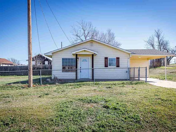 415 S Broadway St, Carnegie, OK 73015