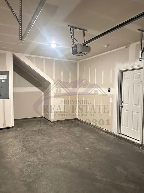 Newer Contruction 4-Br — Photo 4