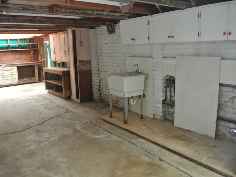 1341 Maple St — Photo 21
