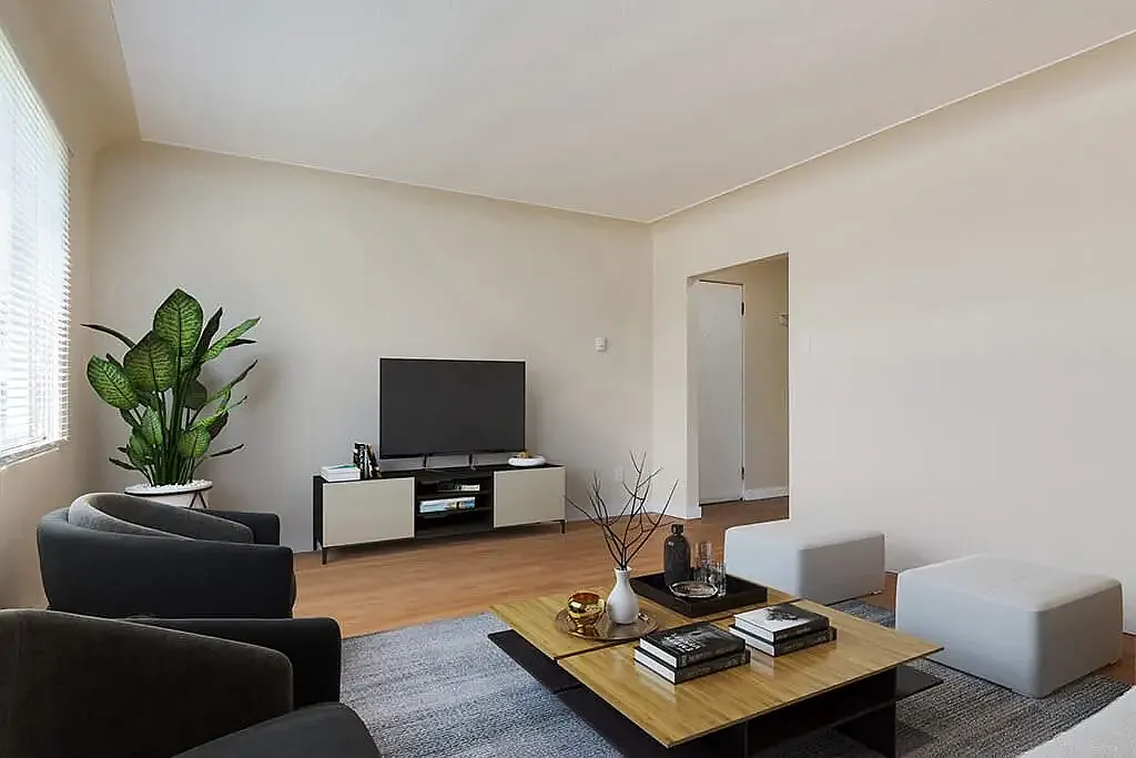 Eastwood Apartments — Photo 4