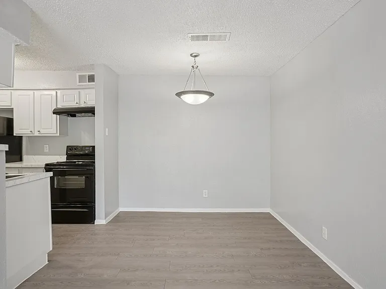 Don't Miss Out Biltmore Homes Leasing Fast — Photo 106