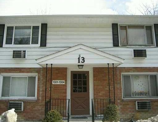 1st image of 1303 Parr Lake Dr