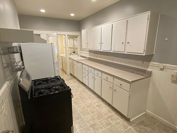 5th image of 613 1/2 22nd St