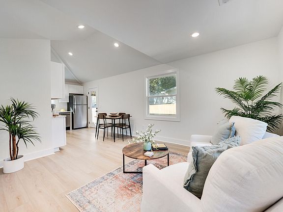 5th image of 293 Nokes Dr