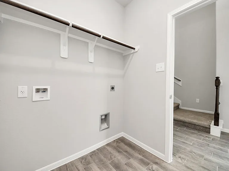 22826 Xanthos St — Photo 25