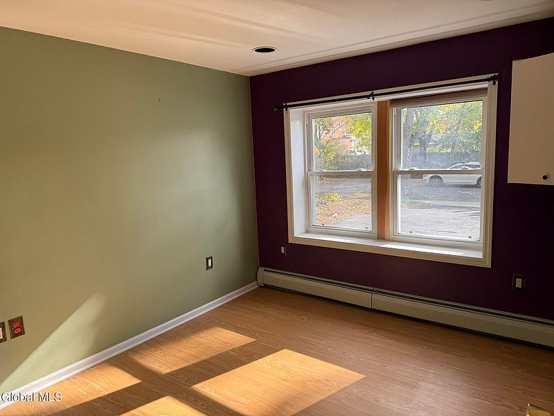 5th image of 959 Washington Avenue
