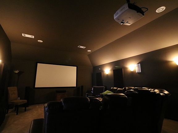 4th image of 301 Waterford Ln