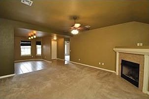 3rd image of 1011 Applewood Cir