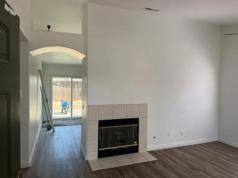 31548 Hamburg Cir — Photo 9