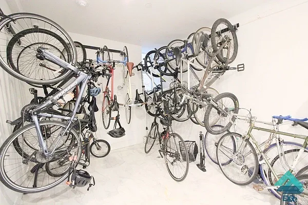 Rented by EXR | media 13