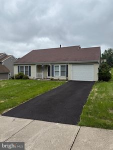 2008 Quail Hollow Dr, Reading, PA, 19606