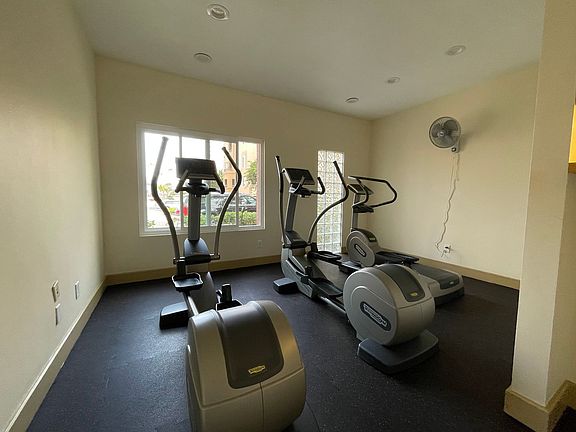 5th image of 8889 Caminito Plaza Centro Unit 7224