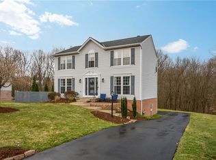 421 Sherwood Dr, Beaver, PA 15009