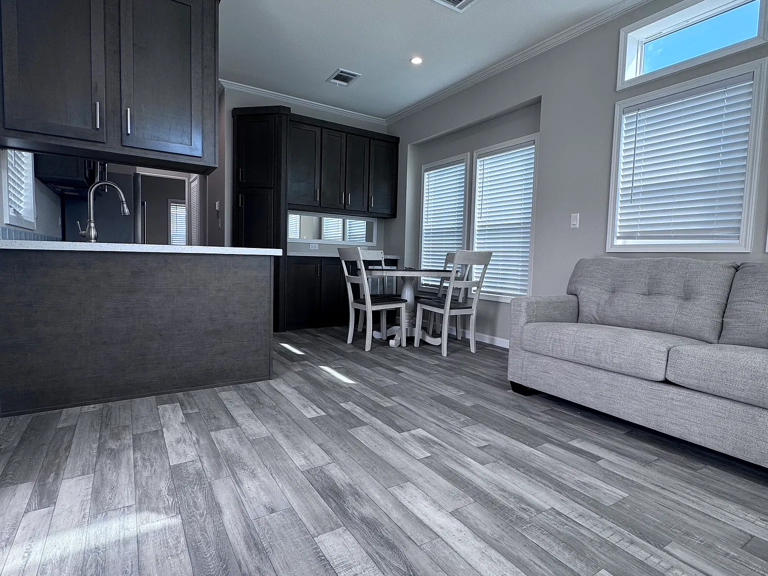 1 bed, 399 sqft, $2,100 — Photo 3