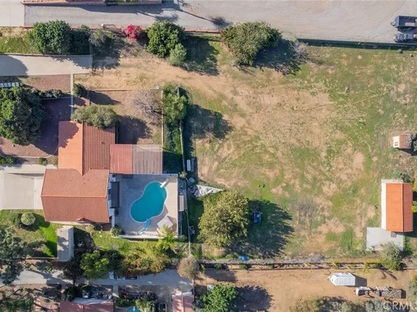 15750 Pounders Dr, Riverside, CA 92504