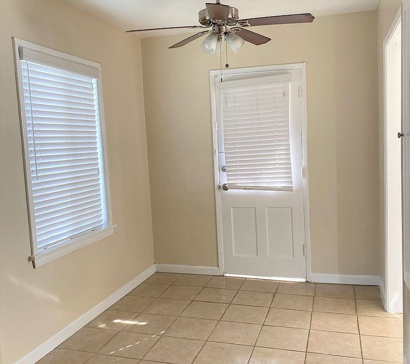 2nd image of 4357 Elm Ave APT 3