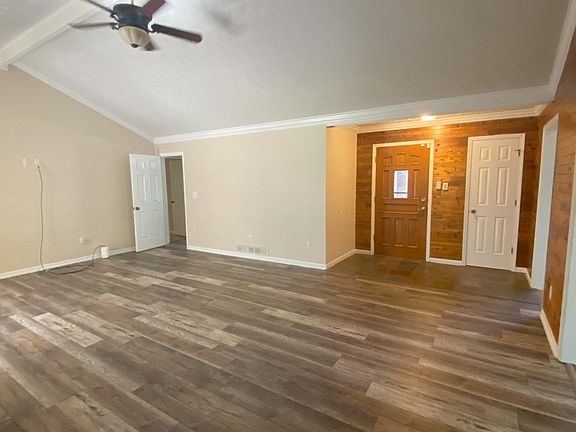 4th image of 2821 Club Forest Dr