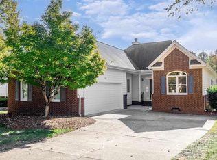 312 Boltstone Ct, Cary, NC 27513