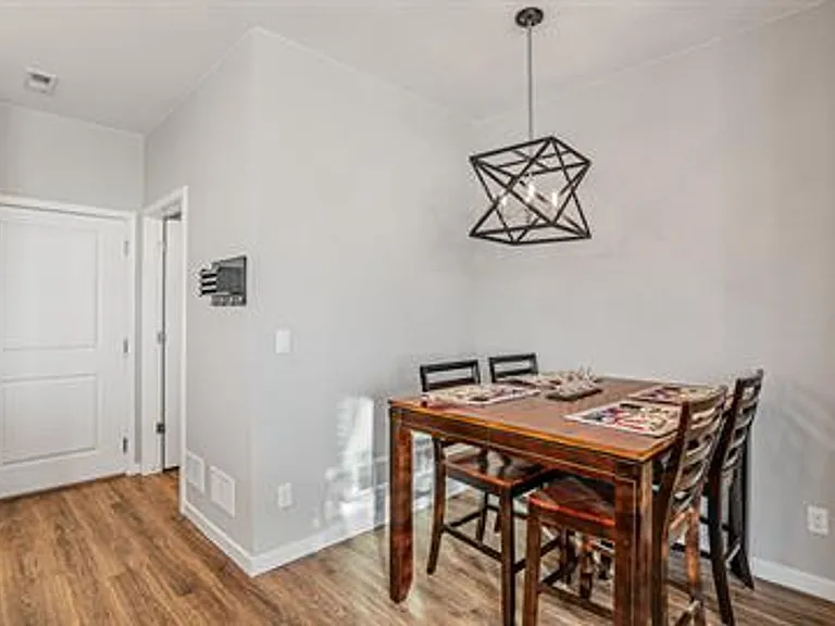 8017 Yampa River Ave — Photo 4