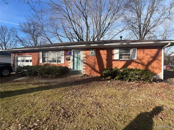 2605 Angela Dr, Granite City, IL 62040