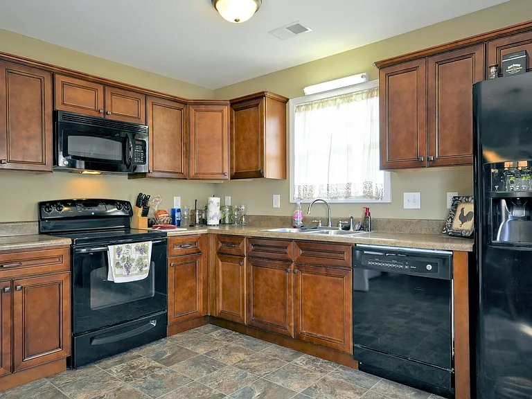 516 Fox Trot Dr — Photo 11