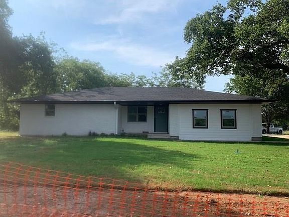 2nd image of 1049 County Road 2480