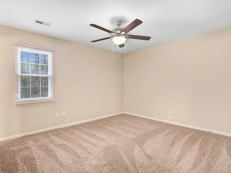 107 Sparrow Ct — Photo 11