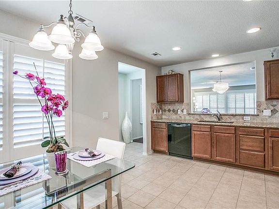 3rd image of 1114 Troon Dr