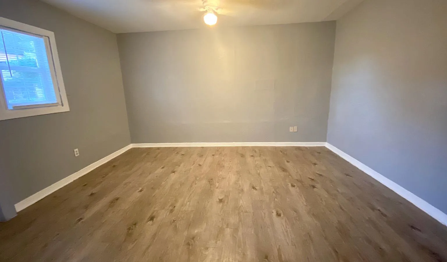 3 bed, 1088 sqft, $695 — Photo 2