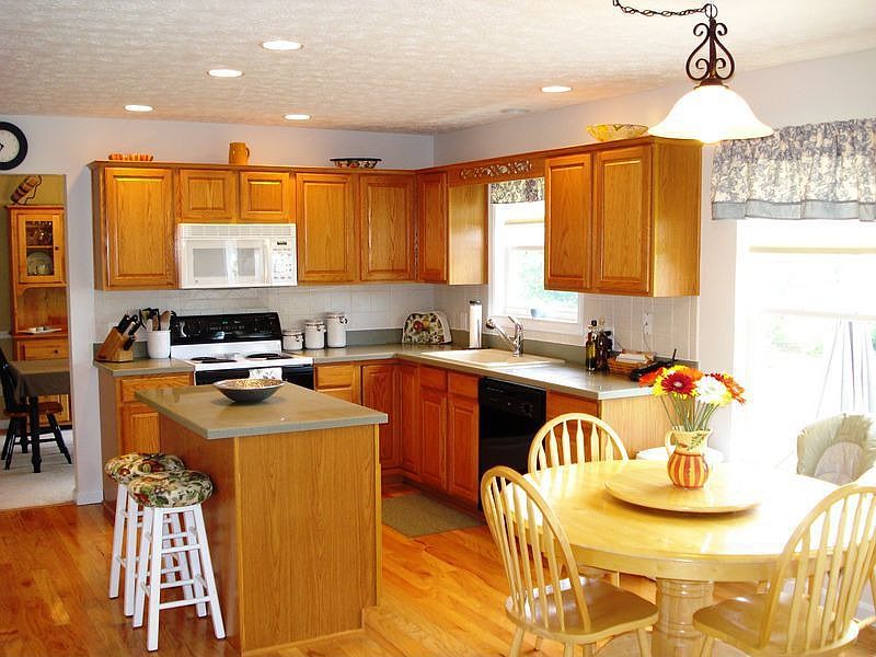 1st image of 50 Hollister Ct