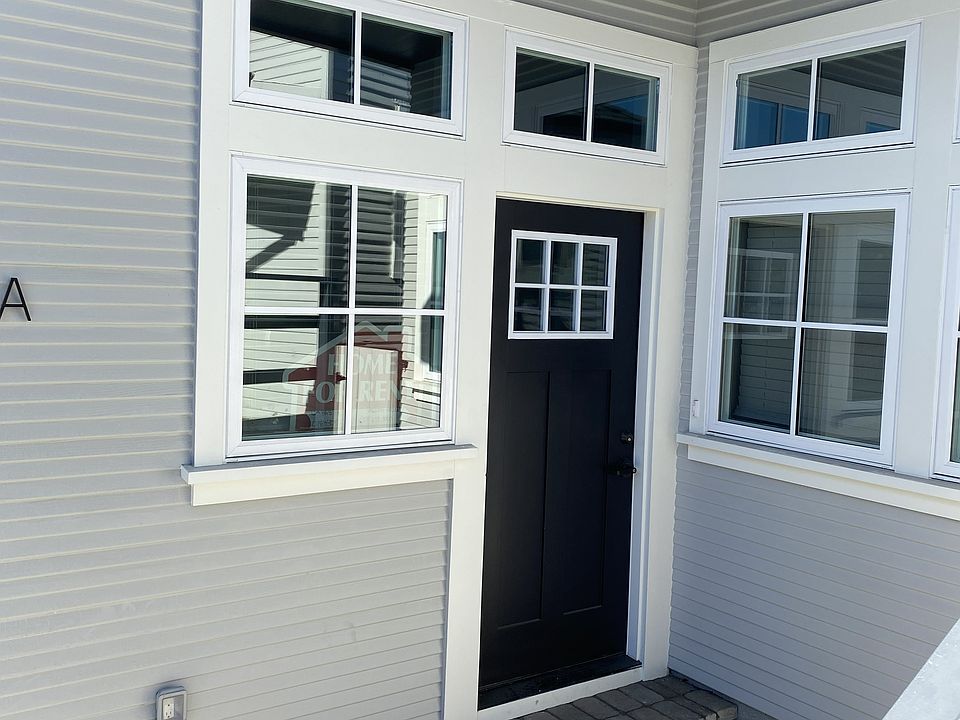 1st image of 217A Brennan St