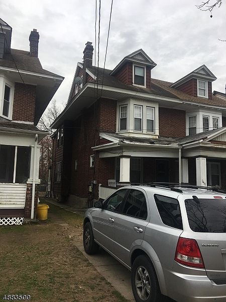 2nd image of 1459 W State St