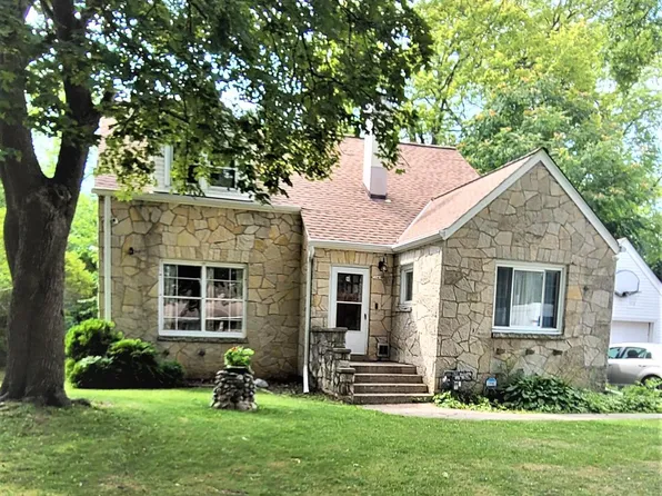 5049 North 74th STREET, Milwaukee, WI 53218