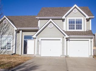 885 River Falls Rd, Edwardsville, KS 66111