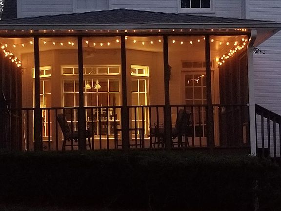 Back Yard Screend porch