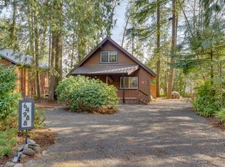 64988 E Sandy River Ln, Rhododendron, OR 97049