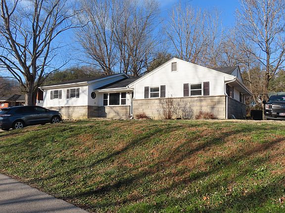 2nd image of 408 S Willow Dr